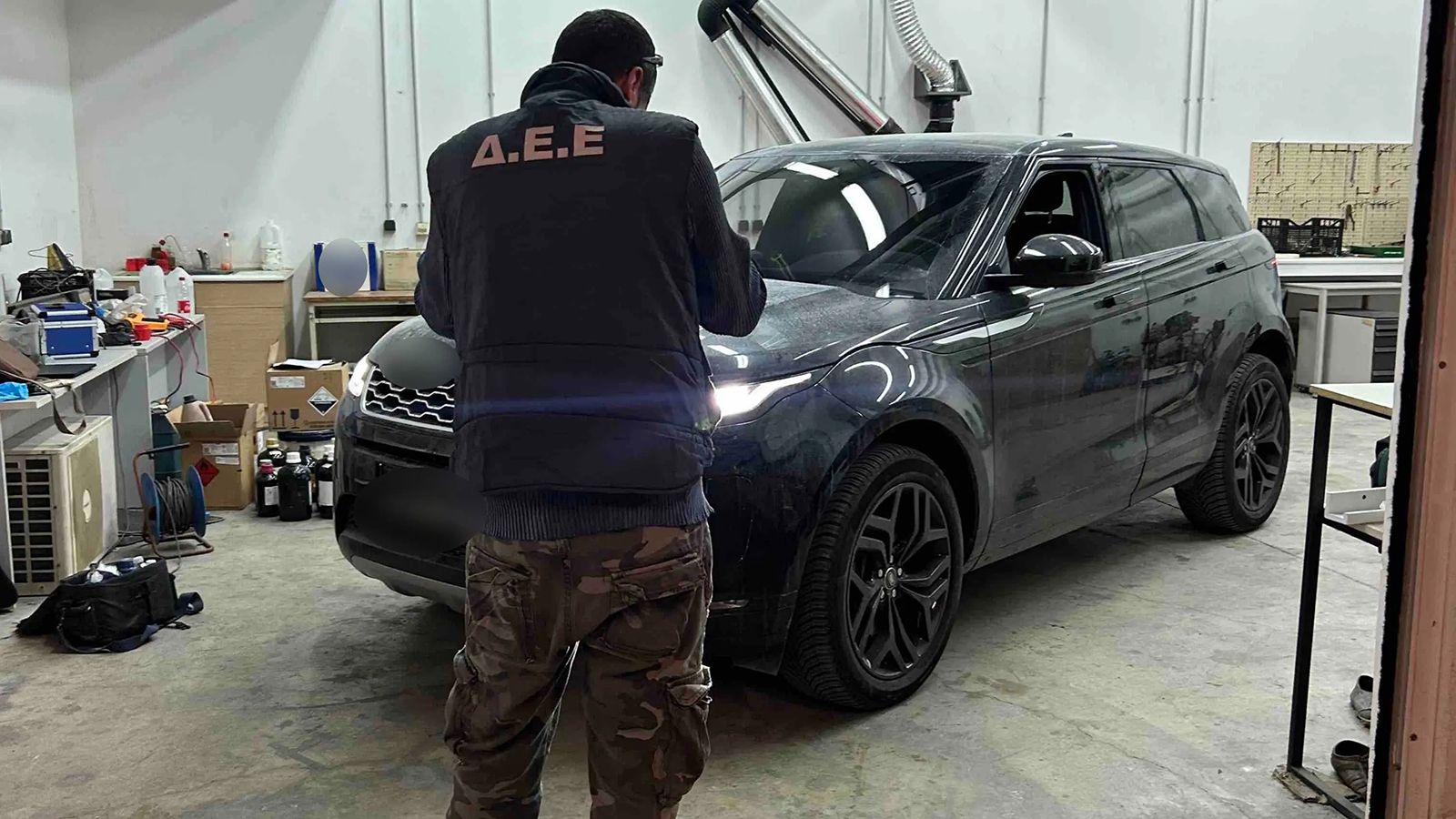 Αττική: Εξάρθρωση σπείρας που έκλεβε ΙΧ - Εξιχνιάστηκαν 74 κλοπές 